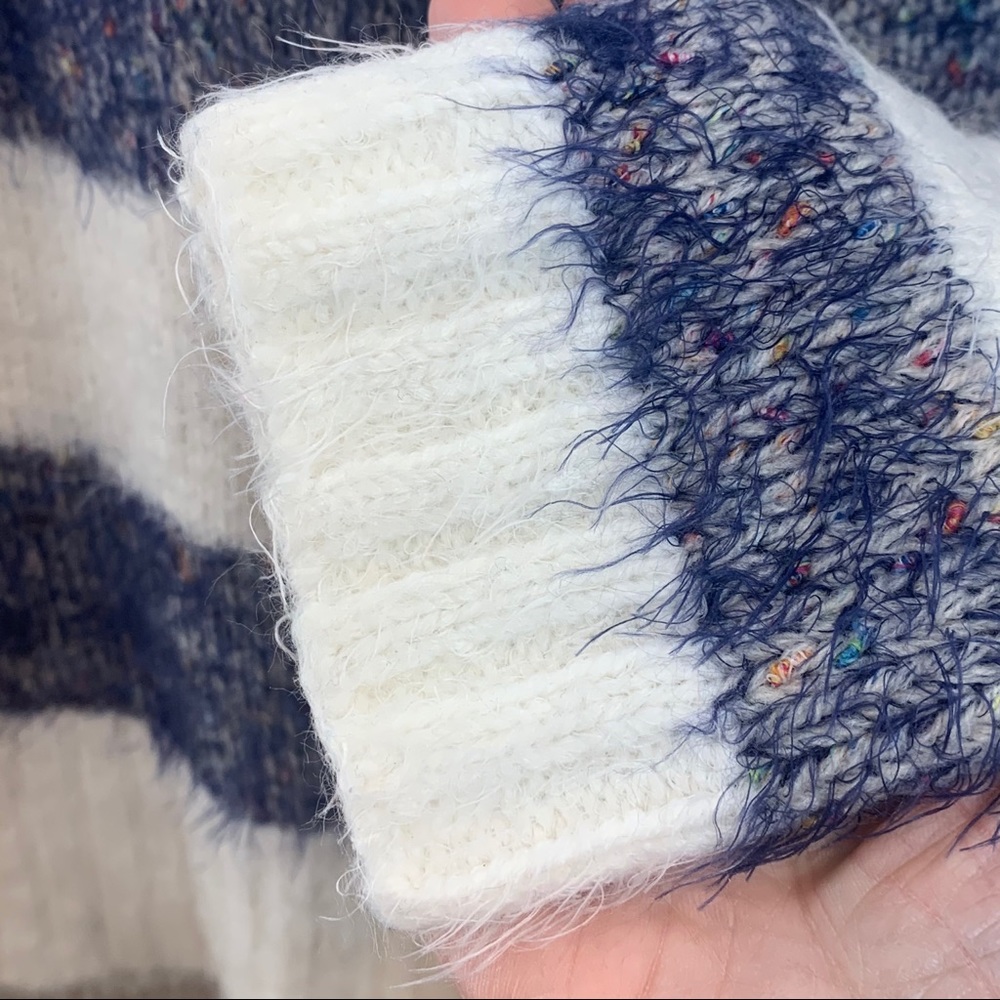 HEM &THREAD Textured Stripped Sweater - Picture 4 of 8